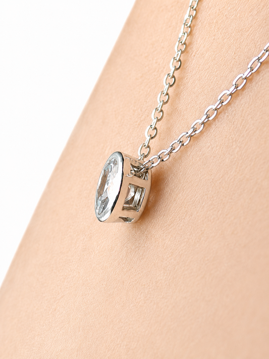 Classic Solitaire Pendant Necklace in 925 Sterling Silver