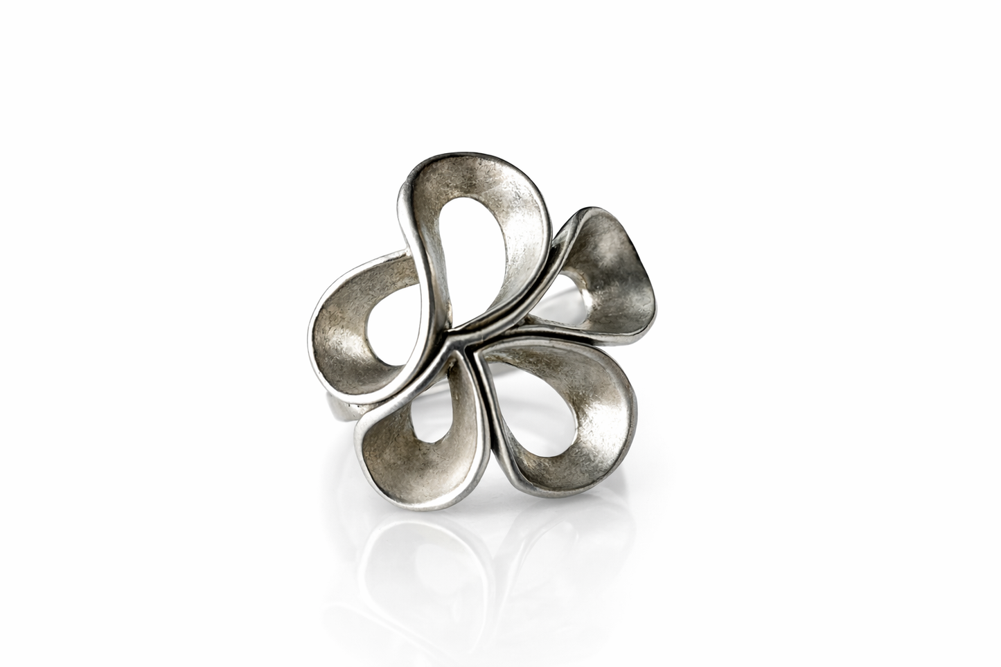 Handcrafted 925 Sterling Silver Sculptural Clover Ring