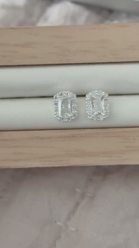 925 Sterling Silver Stud Earrings With Emerald Cut Stone High Quality